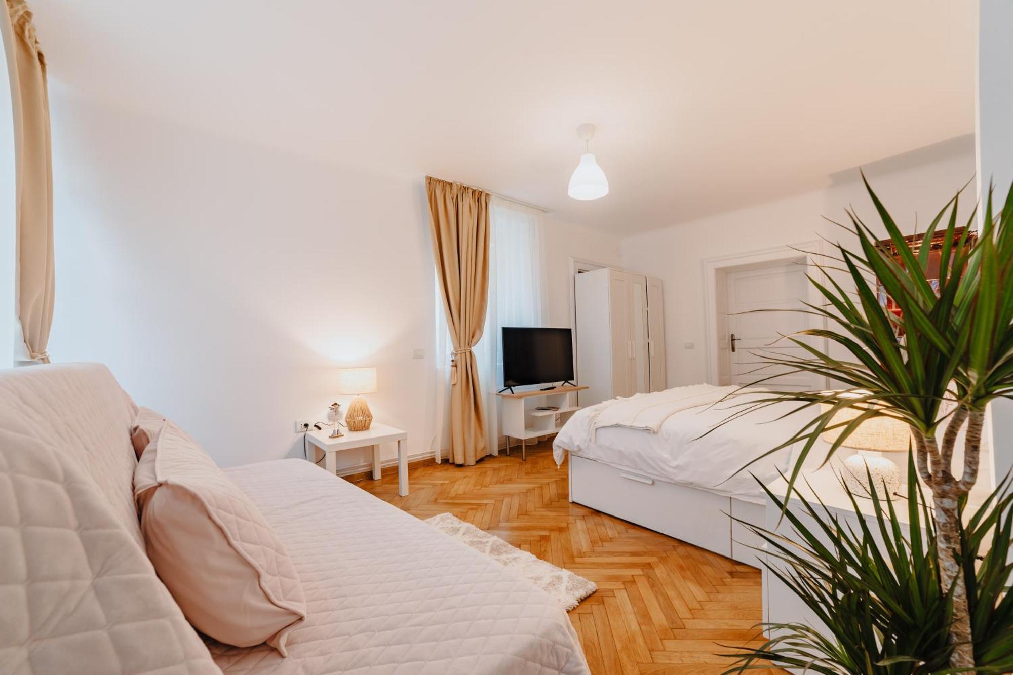 Anastasia Apartments With Parking Brassó Kültér fotó